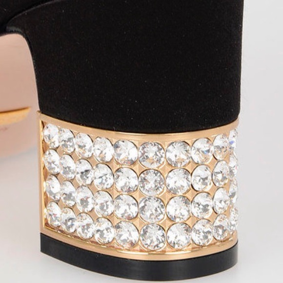 GUCCI CRYSTAL BOOTIES - Picture 5 of 7